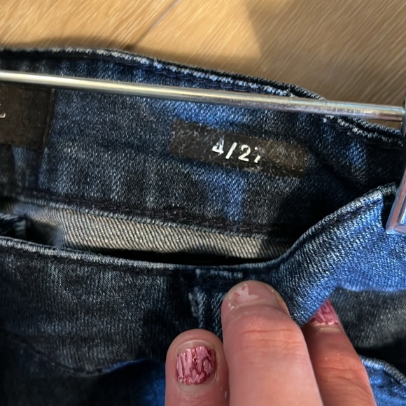 LiverPool, Linda Short Jean Shorts, size 4 (27) - Picture 3 of 5